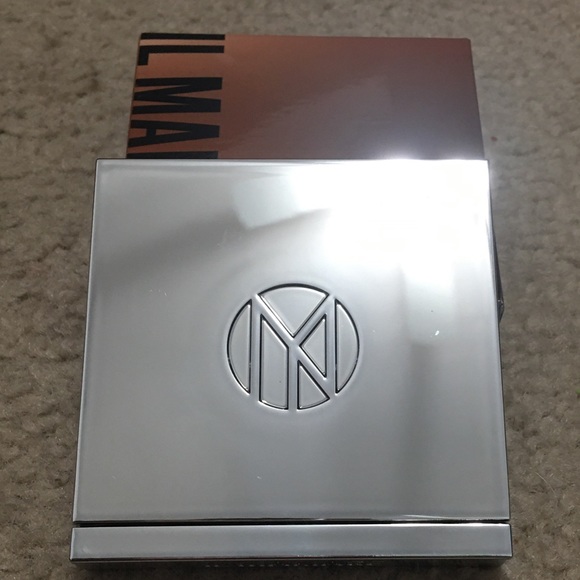 Il Makiage Color Boss Multi-Dimensional eyeshadow - Picture 2 of 8